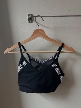 Nike yoga bra with mesh detail (s)